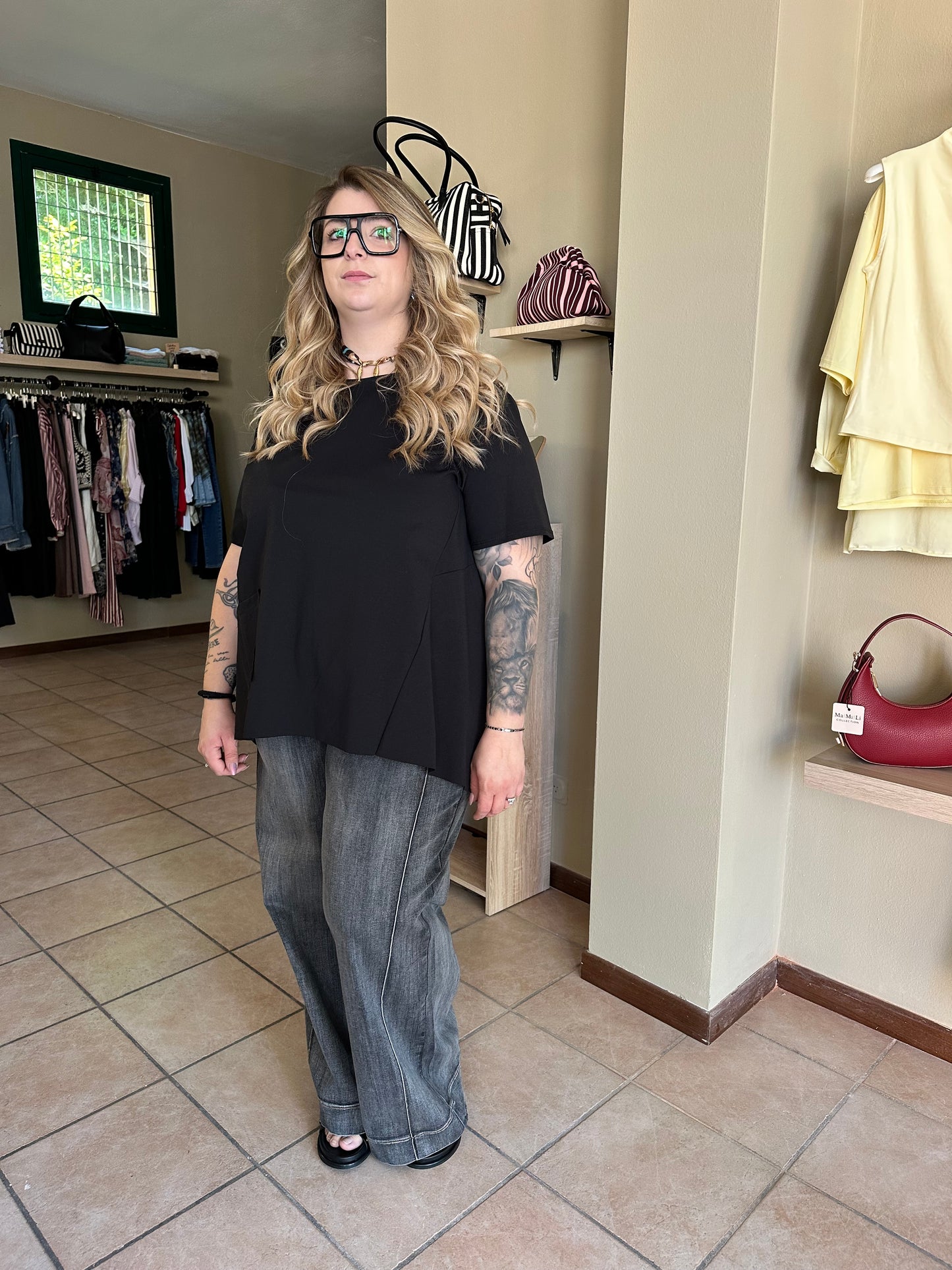 Maglia over con tasca